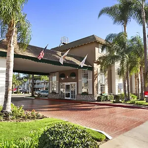 Hotel Ramada By Wyndham Costa Mesa/newport, Costa Mesa