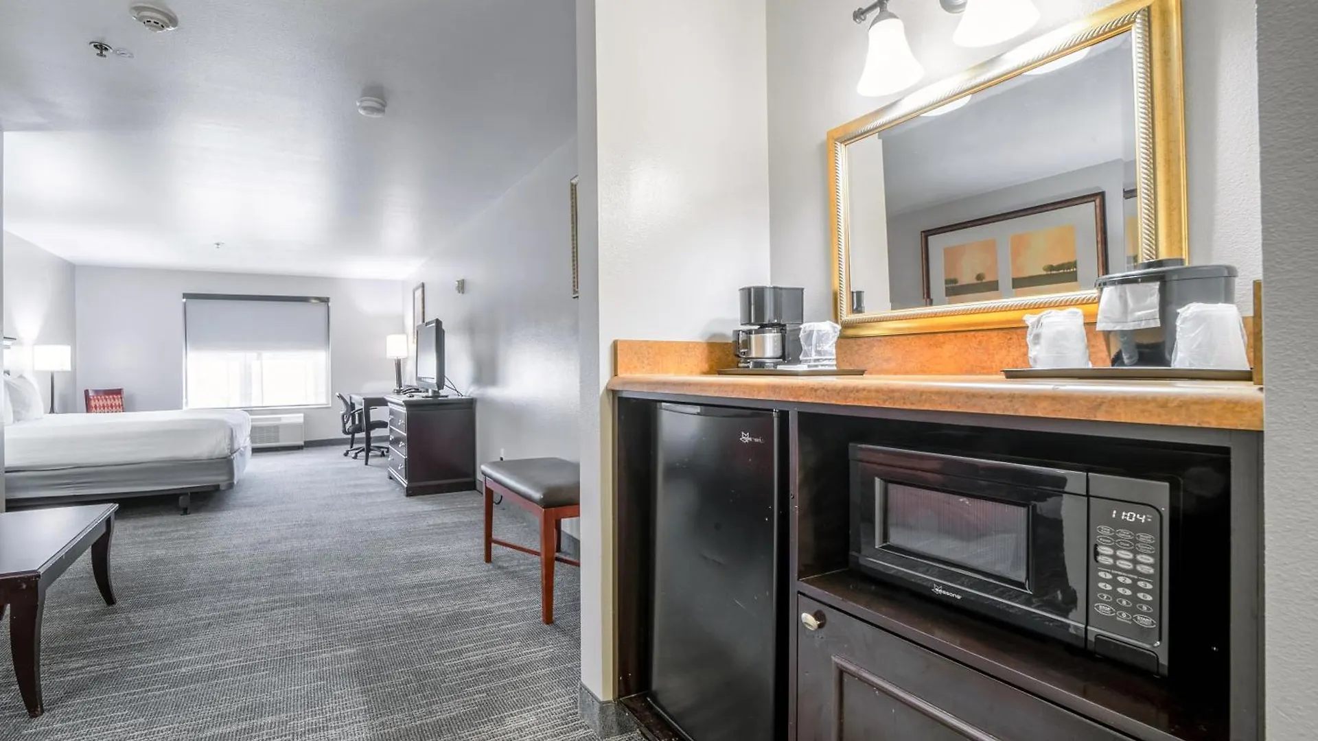 Hotel Country Inn & Suites By Radisson, Ontario At Ontario Mills, Ca